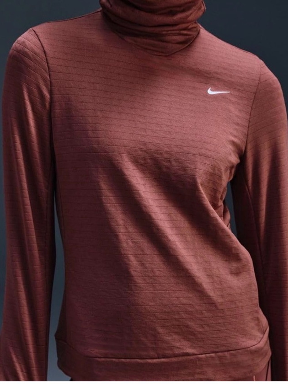NWT Nike Therma-FIT Swift
Women's Turtleneck Running Top